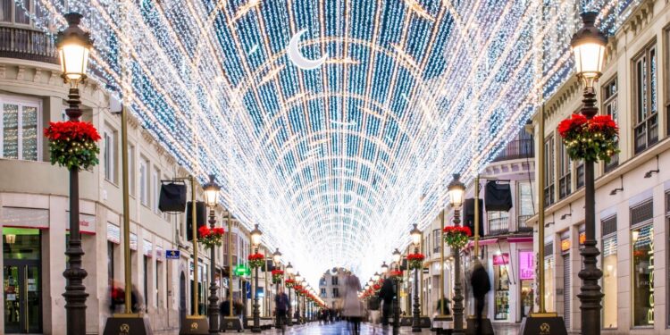 How much does it cost to lease a space in the mall? |