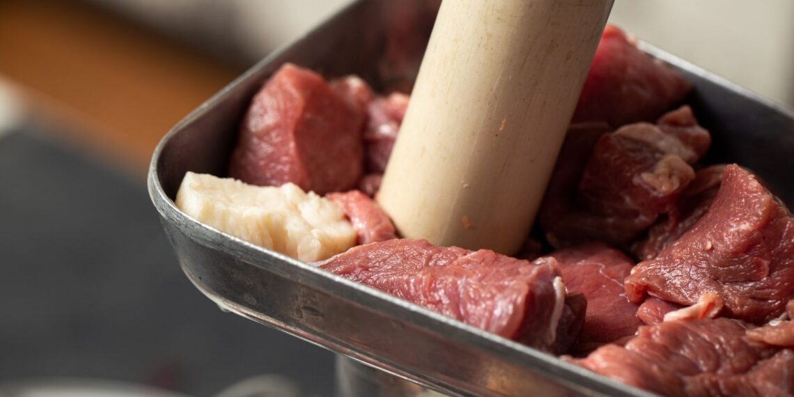 Can you grind meat in a food processor? |