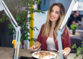 What Is the Ideal Diet for University Students?