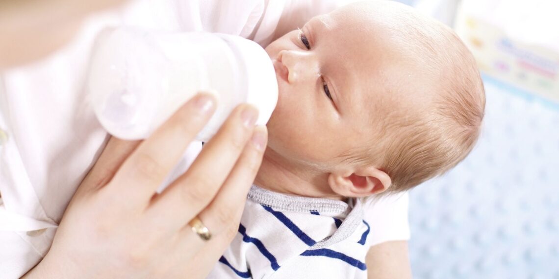 The Benefits of Using Organic Baby Formula for Your Newborn
