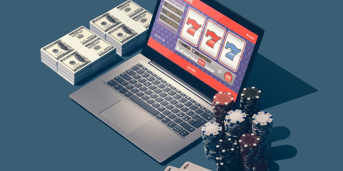 How are Online Bingo and Slots Different?