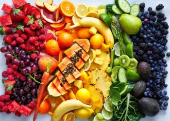 Products to Have a Healthy Snack While Playing & Working