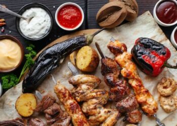 The 4 Perfect Party Foods to Feed a Large Crowd