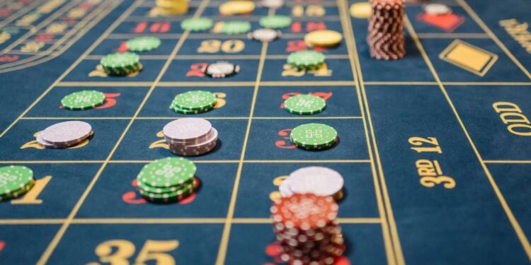 The Do’s and Don’ts of Playing at Online Casinos