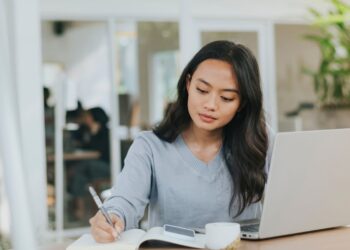 mark zuckerberg 7b facebook monday midsept.carpenterbloomberg