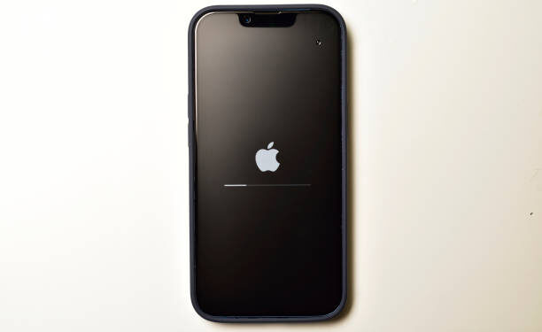 responding andeergurmanbloomberg amy klobuchar lee apple