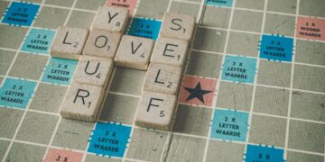 is qua a valid scrabble word