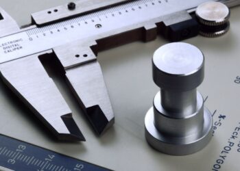 how many liters in a pound