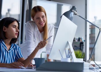 which word signals a nonrestrictive clause in a complex sentence? that which while yet