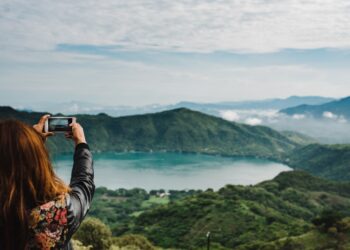 itms-appss://apps.apple.com/app/instagram/id389801252?vt=lo