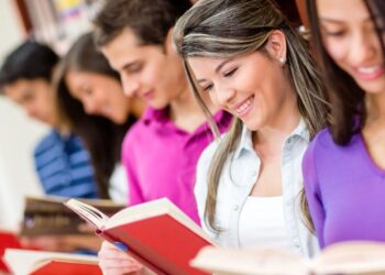 for a reader to two or more things, the reader must consider how the things are different.