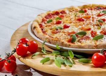 How to Take Epic Food Photos: Plating, Lighting and More