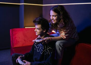 a strange object appeared after fixing the boat dreamlight valley