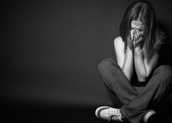 i cry in the dark that's why it seem alright