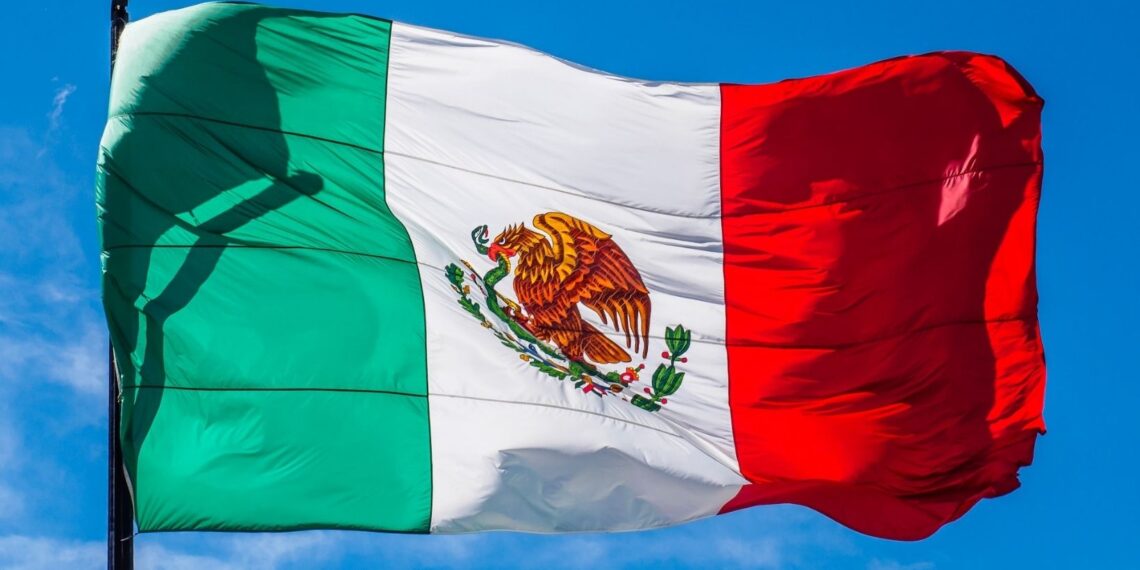mexico's constitution of 1917 helped the working class by