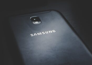 app not installed as package conflicts with an existing package samsung