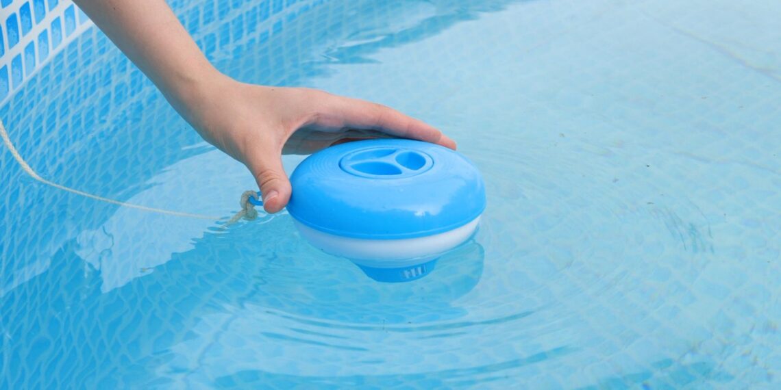 how to get rid of algae in pool without chemicals