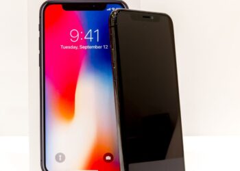 iphone xs marvel's avengers backgrounds
